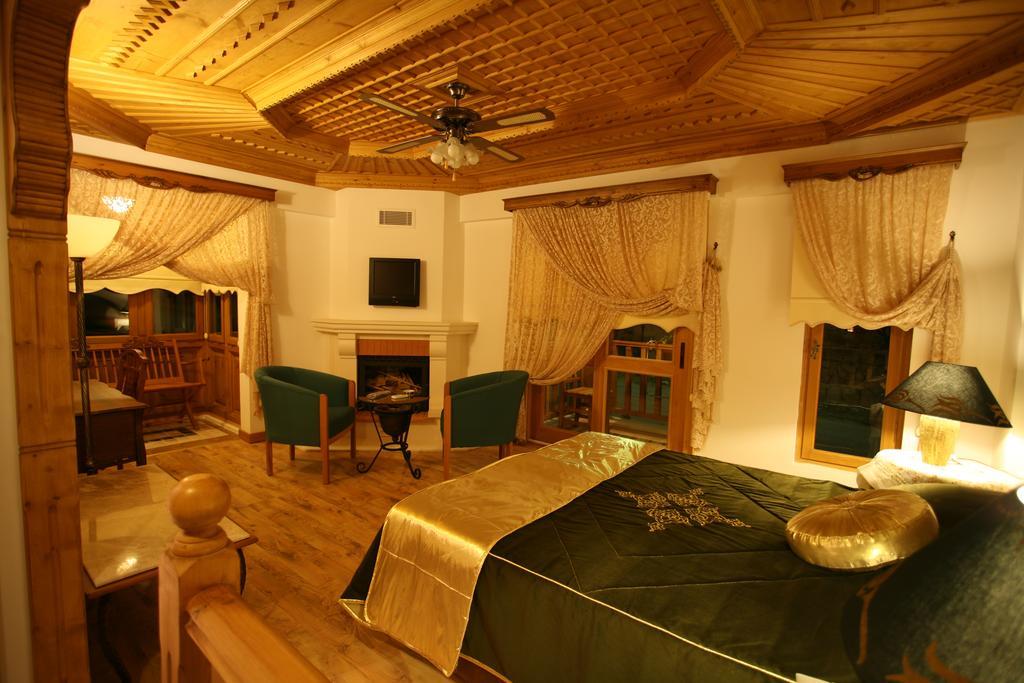 אקיאקה Kerme Ottoman Konak מראה חיצוני תמונה